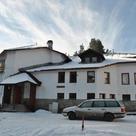 Kris Guesthouse Stoykite Exterior foto